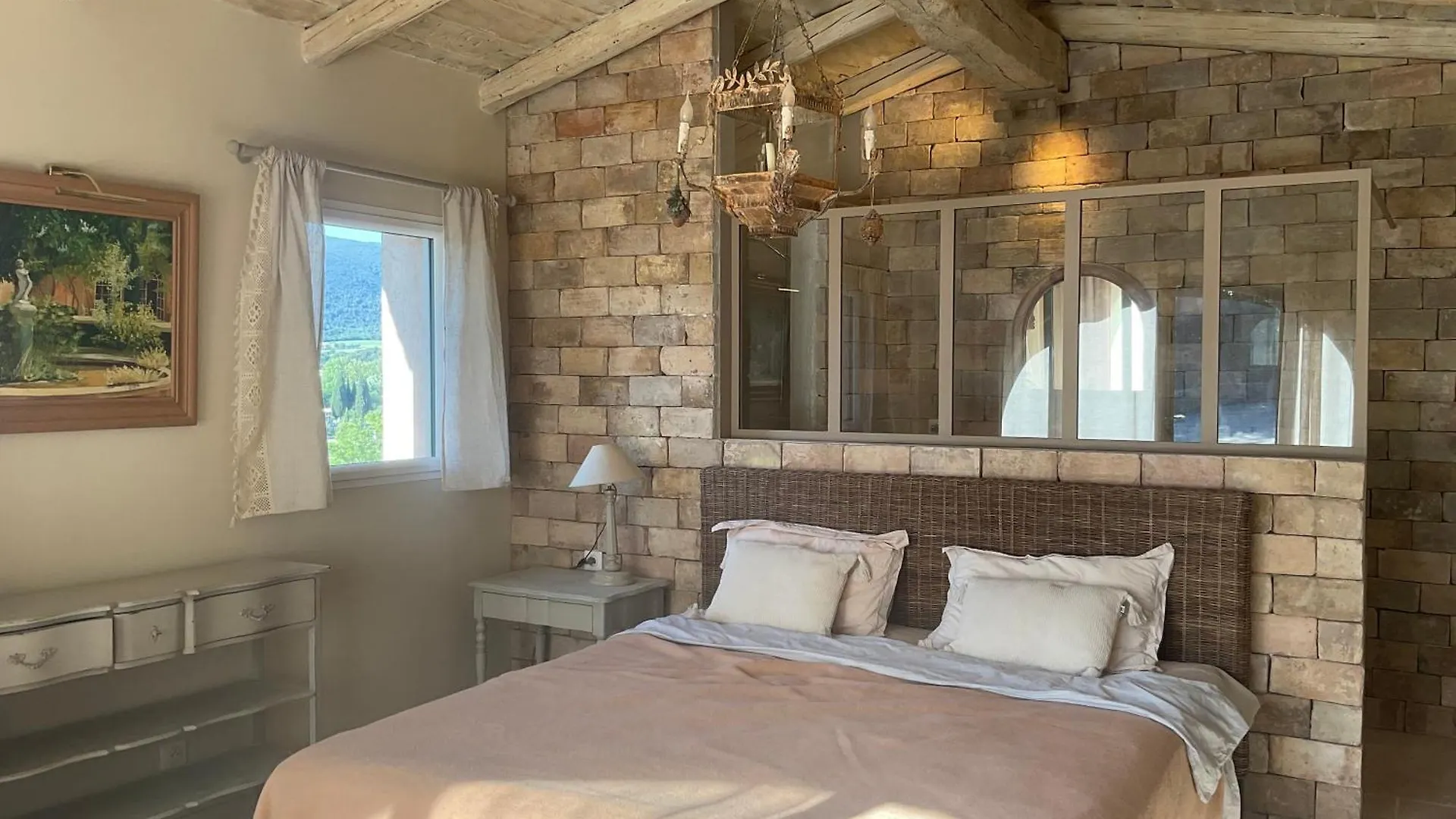 Bed and Breakfast L'Irisciabella Лурмарин 0*,  Франция