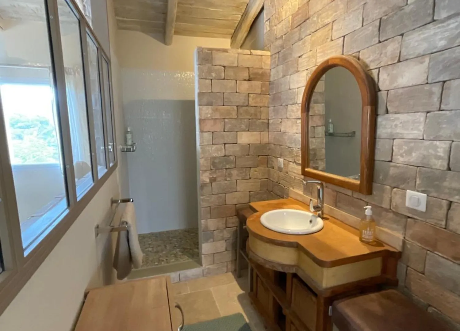 Bed and Breakfast L'Irisciabella Лурмарин